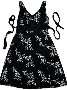Peter Nygård Black Midi Dress with White Embroidery